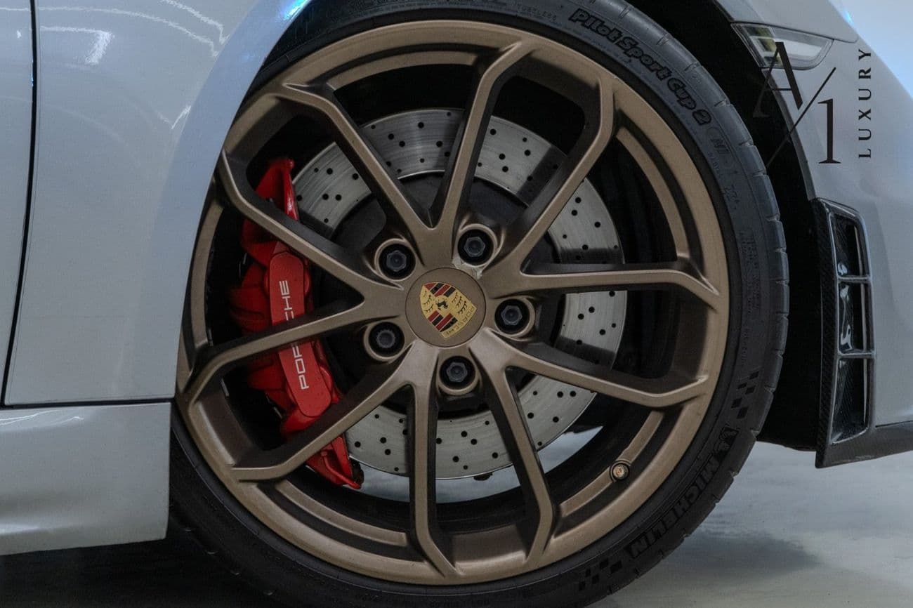 2020 Porsche 718 Spyder STANDARD thumbnail 5