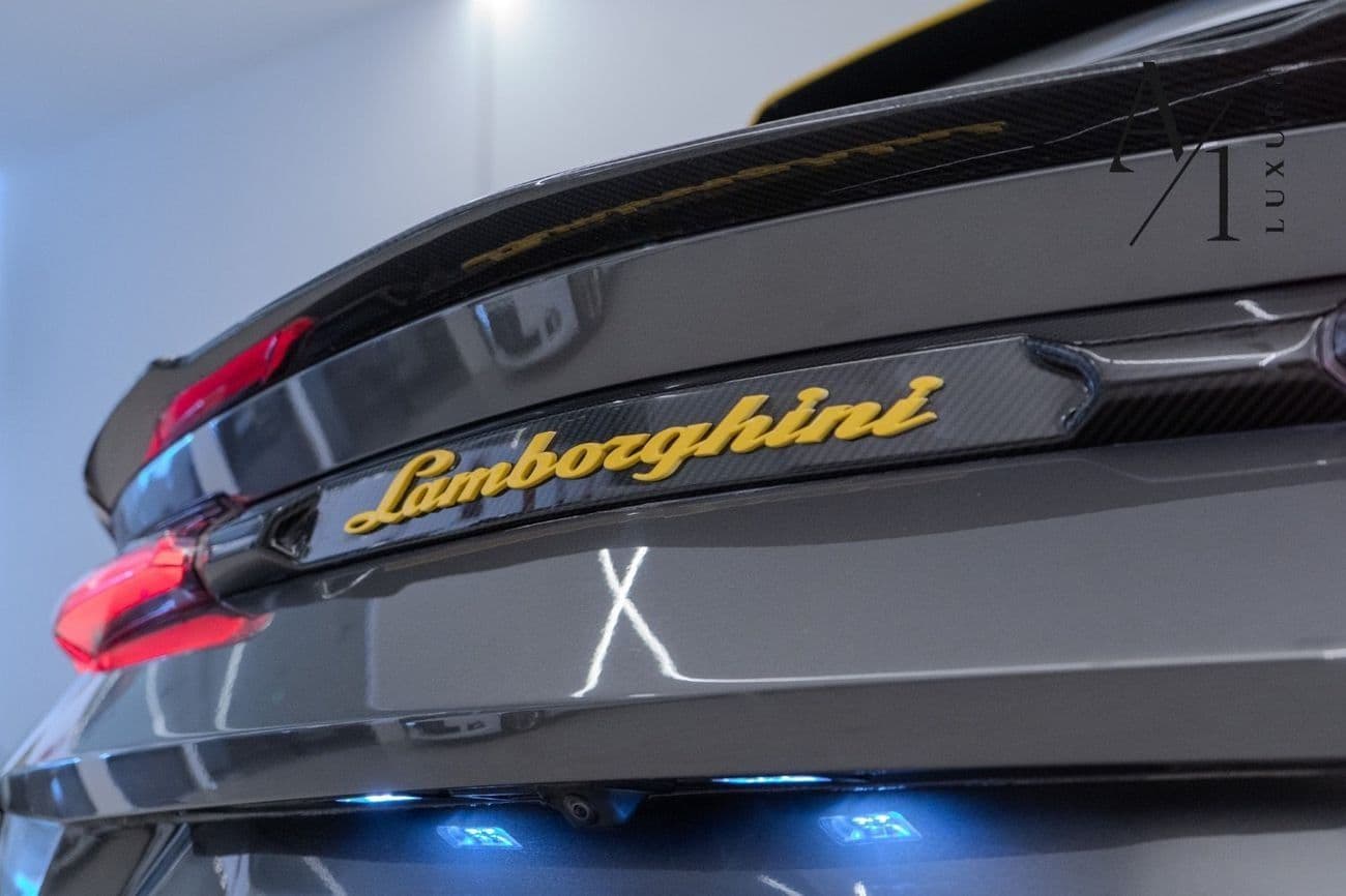 2021 Lamborghini Urus NOVITEC thumbnail 7
