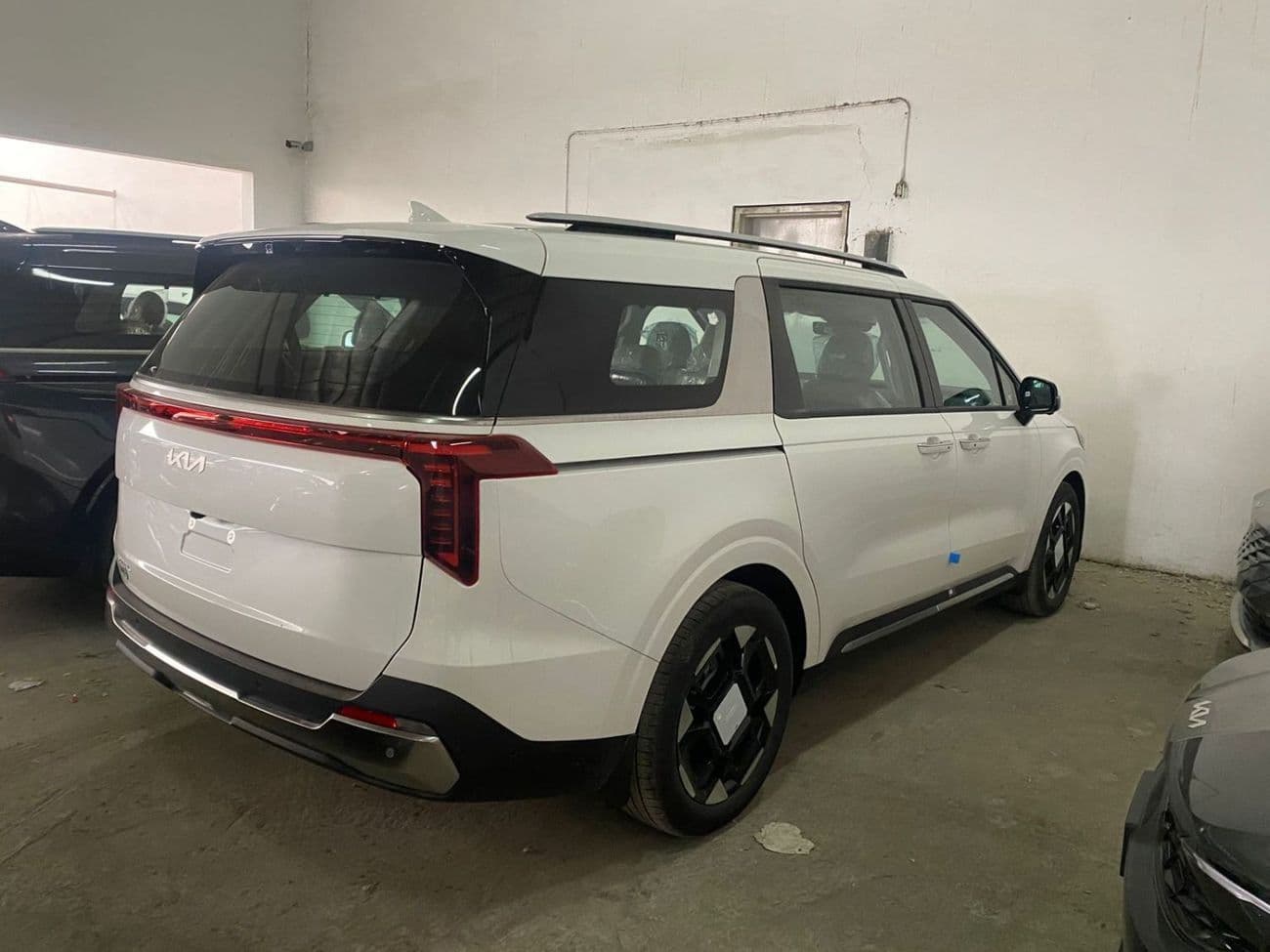 2026 Kia Carnival EX DLX thumbnail 6