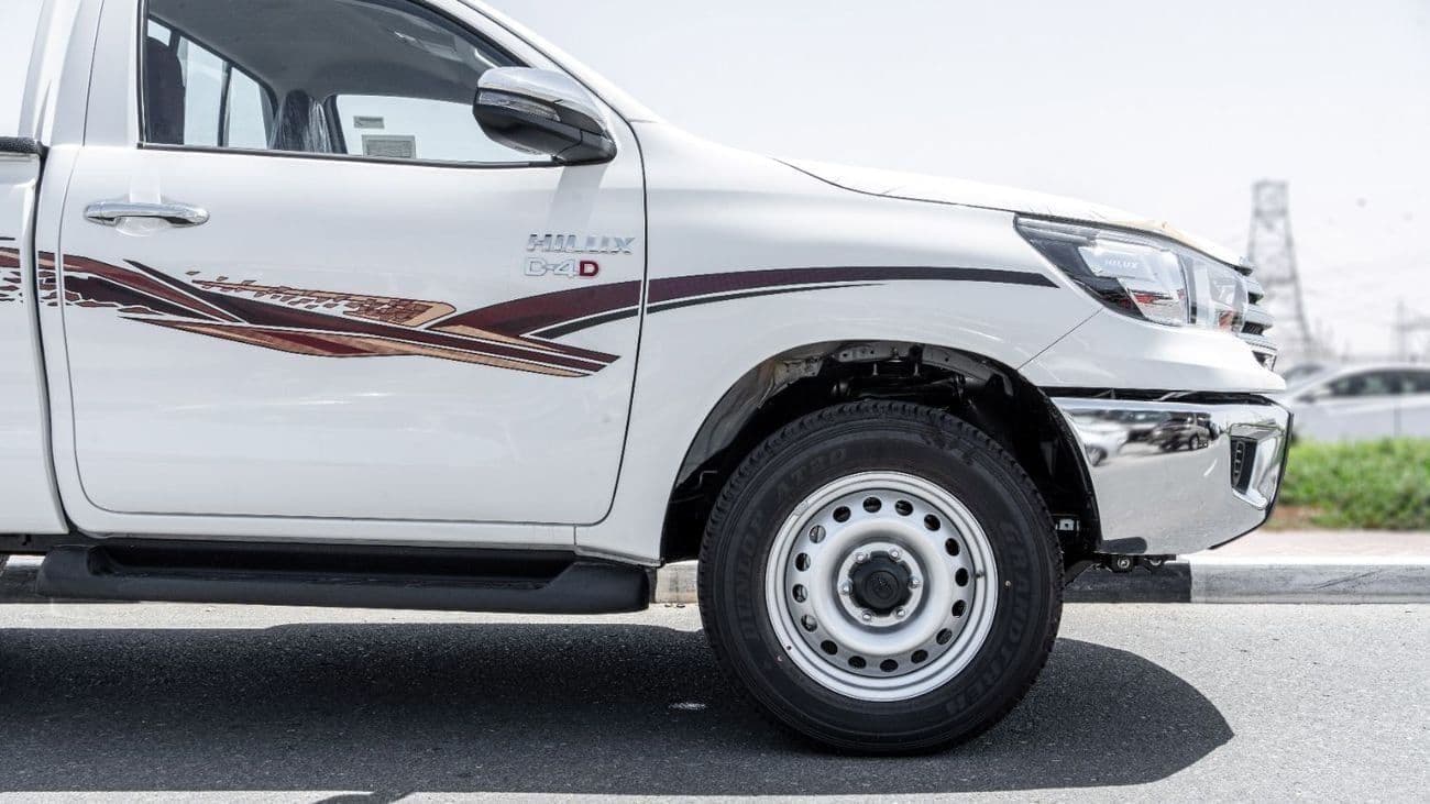2026 Toyota Hilux GLX thumbnail 6