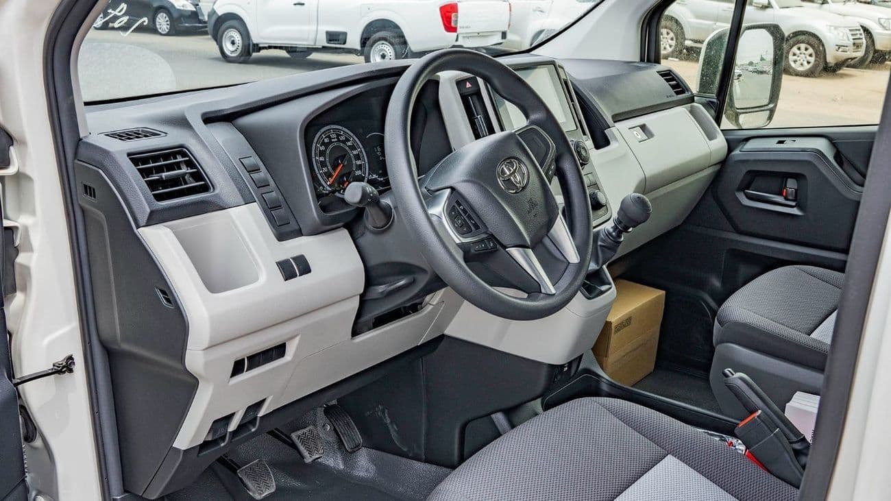 2026 Toyota Hiace DX thumbnail 8