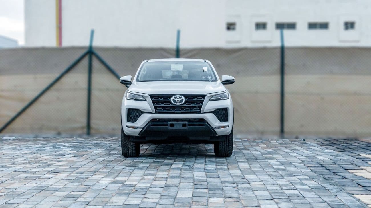 2026 Toyota Fortuner EXR thumbnail 4