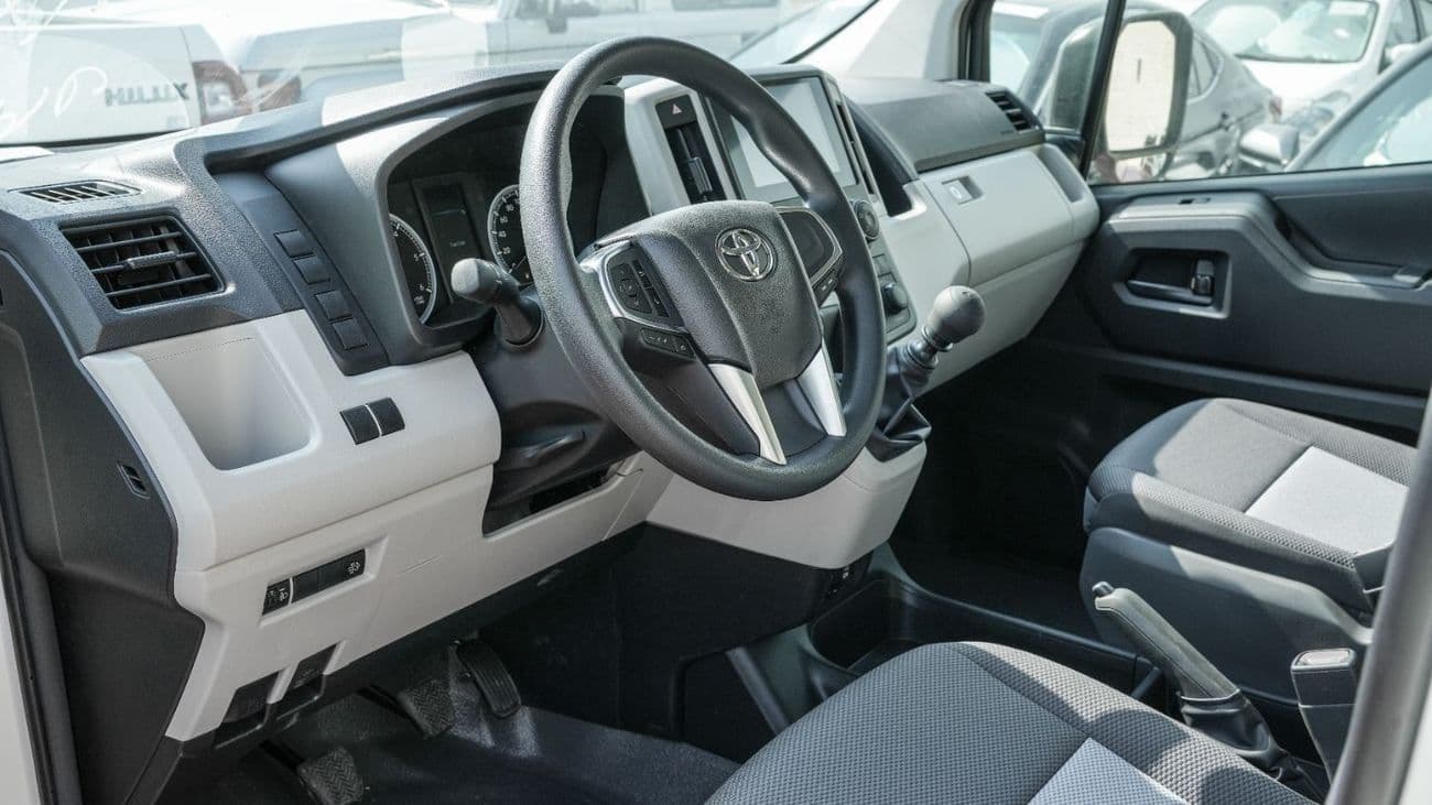 2026 Toyota Hiace thumbnail 8