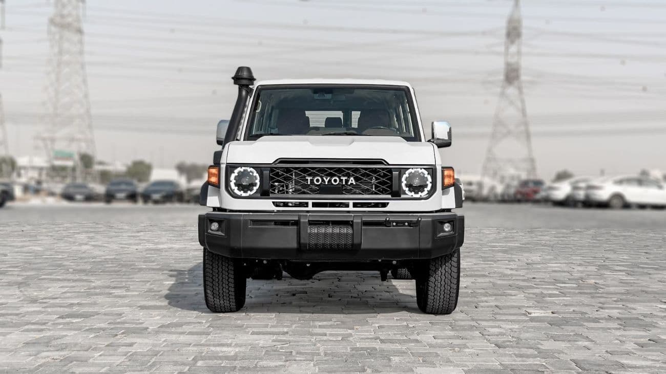 2026 Toyota Land Cruiser 70 LC76 LX thumbnail 4