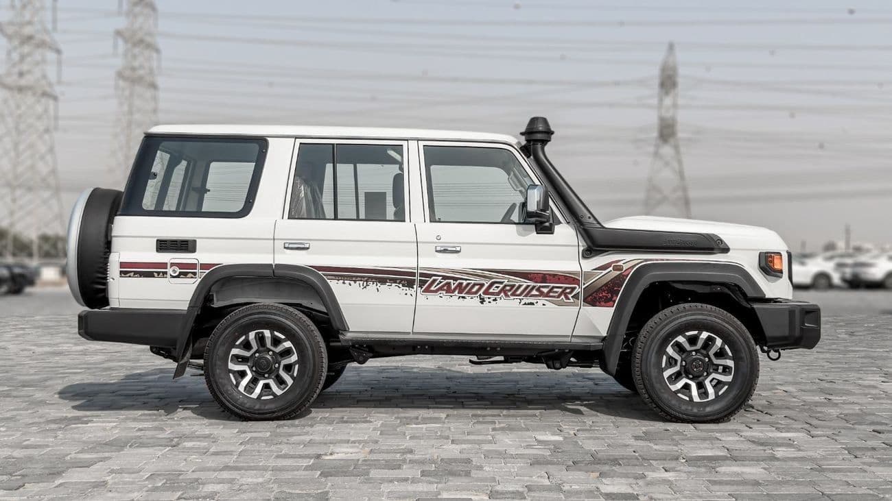 2026 Toyota Land Cruiser 70 LC76 LX thumbnail 2