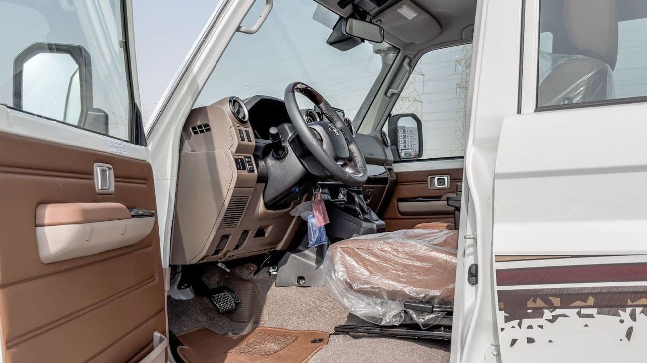 2026 Toyota Land Cruiser 70 LC76 LX thumbnail 8