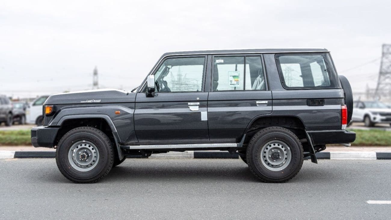 2026 Toyota Land Cruiser 70 thumbnail 3
