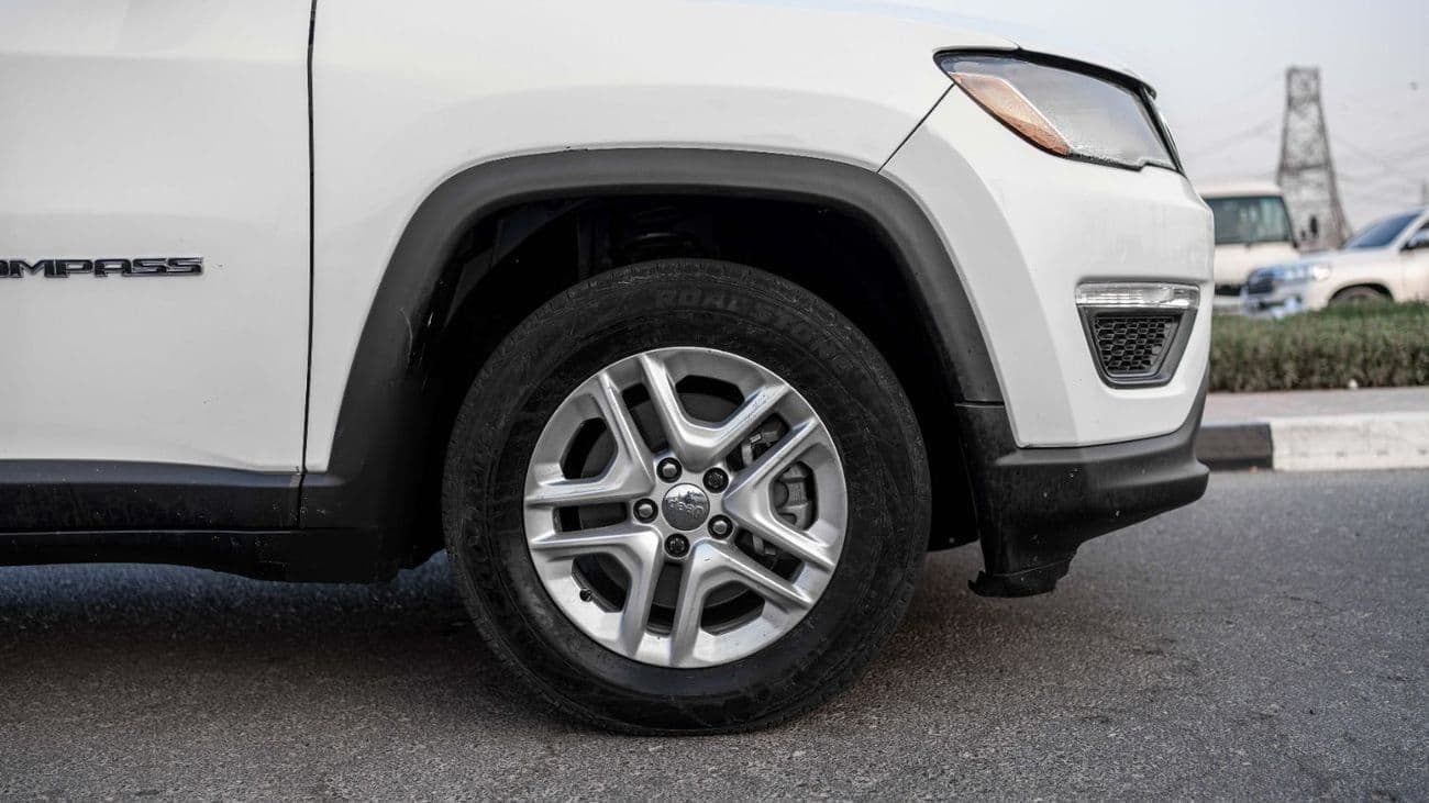 2020 Jeep Compass LONGITUDE thumbnail 8