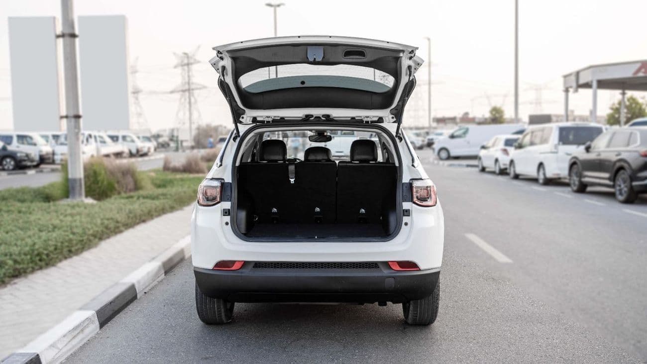 2020 Jeep Compass LONGITUDE thumbnail 6