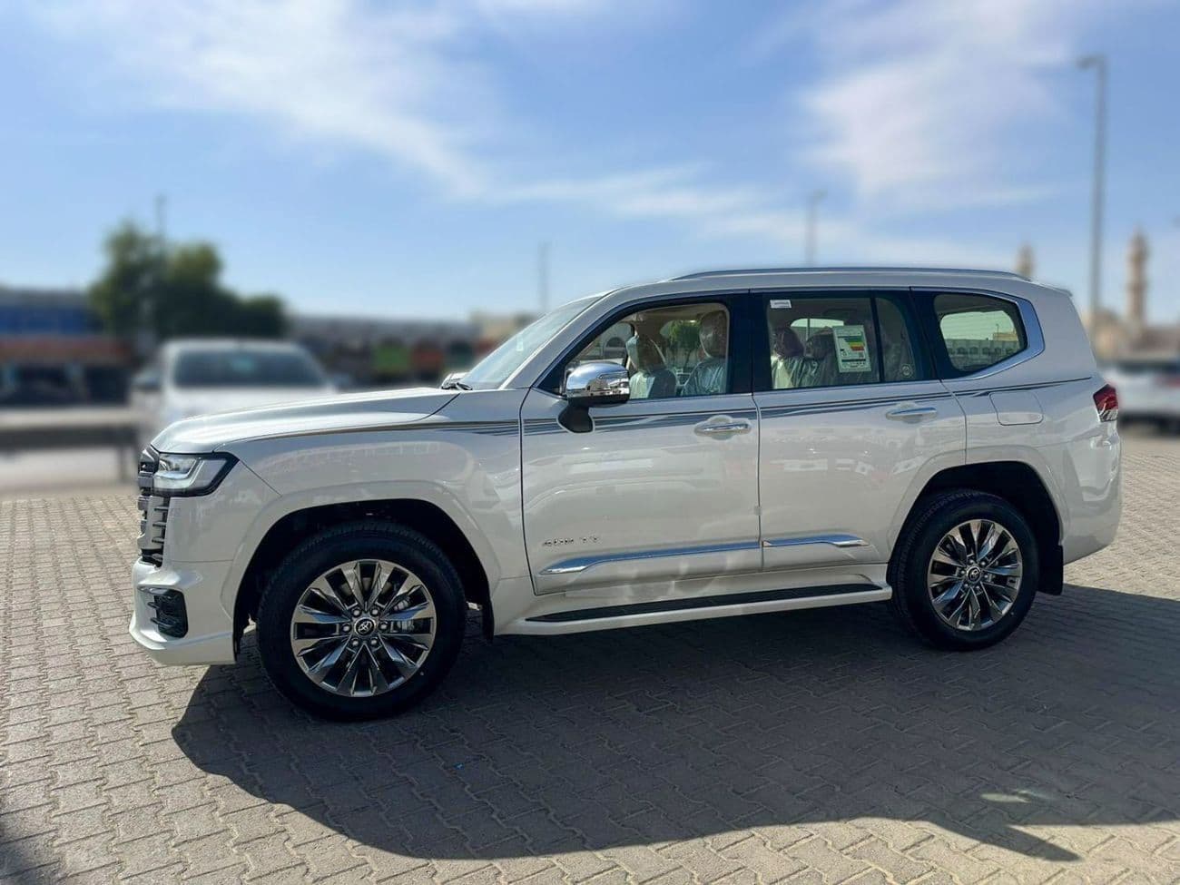 2026 Toyota Land Cruiser VXR thumbnail 6
