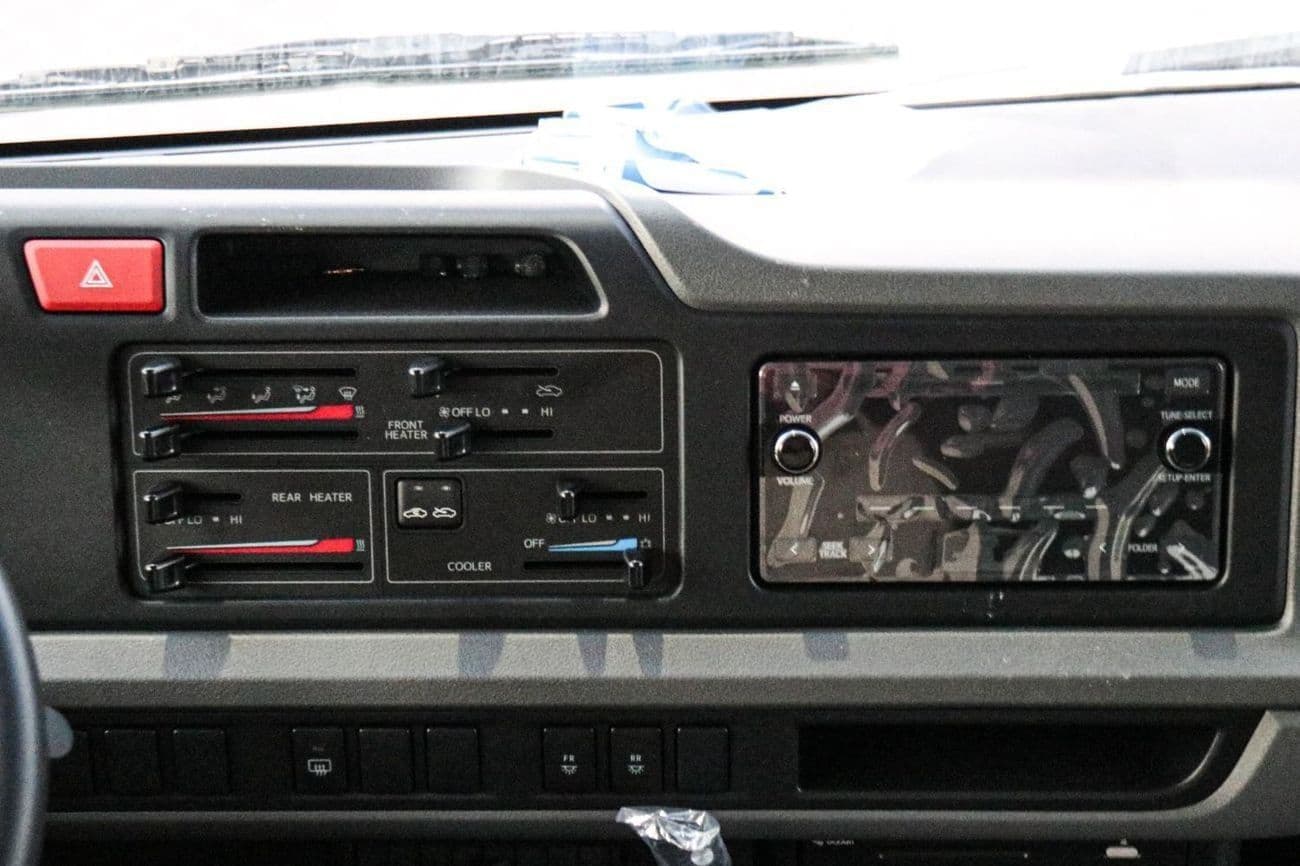 2026 Toyota Coaster thumbnail 8