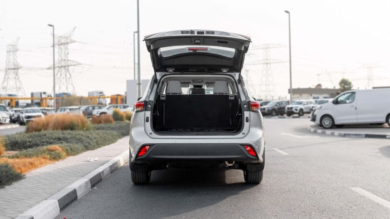 2026 Toyota Highlander GXR thumbnail 6
