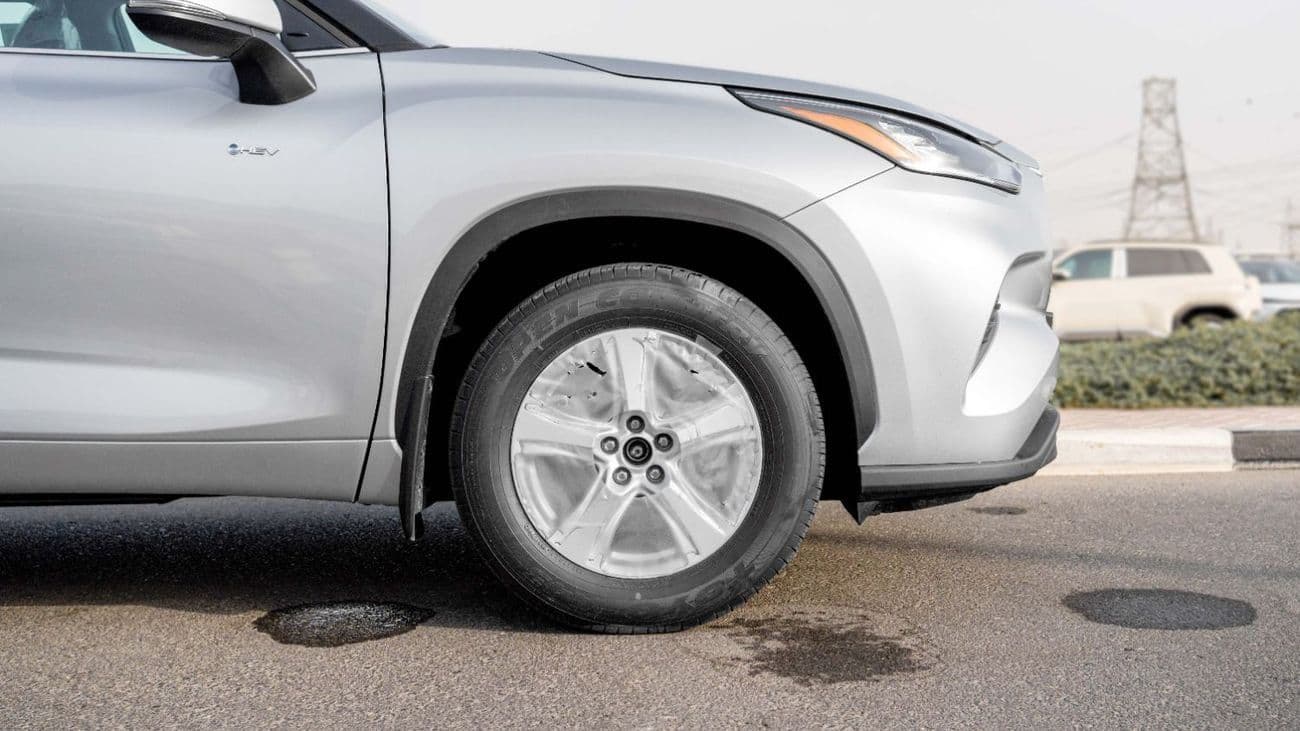 2026 Toyota Highlander GXR thumbnail 7