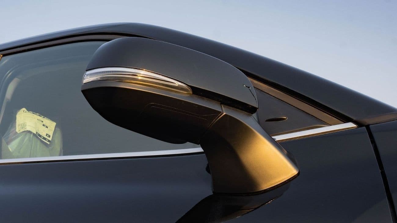 2026 Toyota Highlander GXR thumbnail 6