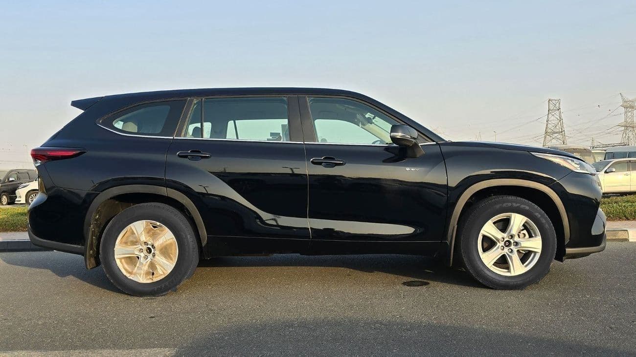 2026 Toyota Highlander GXR thumbnail 3