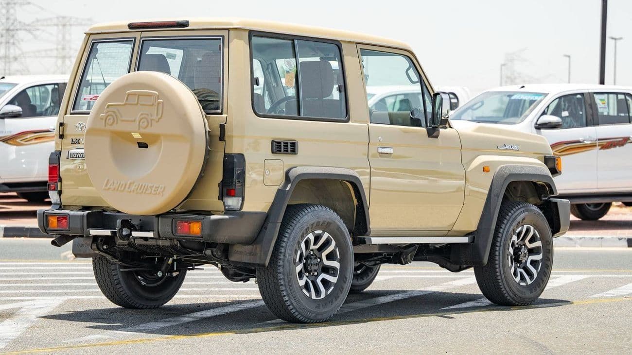 2025 Toyota Land Cruiser 70 LC76 HT VXR thumbnail 5