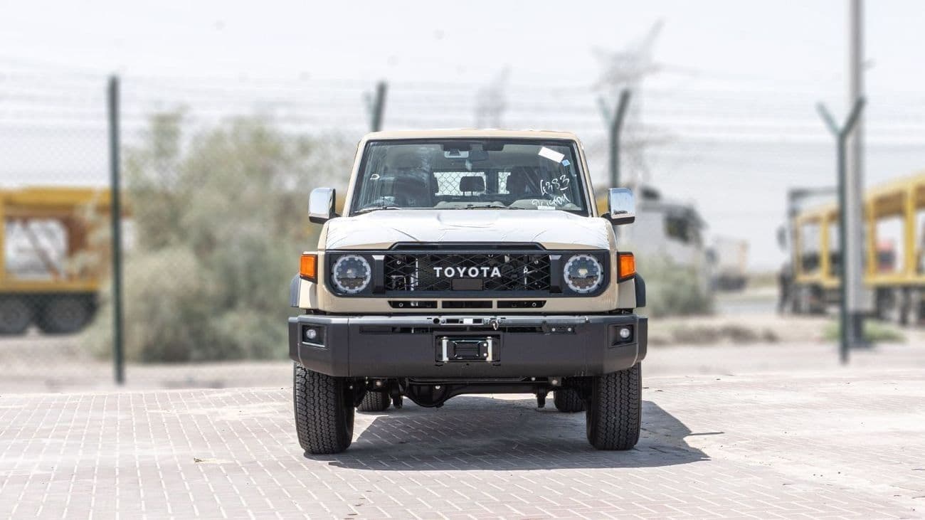 2026 Toyota Land Cruiser 70 LC76 HT VXR thumbnail 4