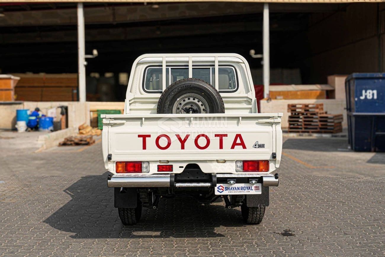 2026 Toyota Land Cruiser Pick Up LC79 thumbnail 6