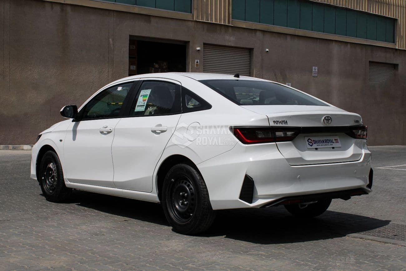 2026 Toyota Yaris E thumbnail 4