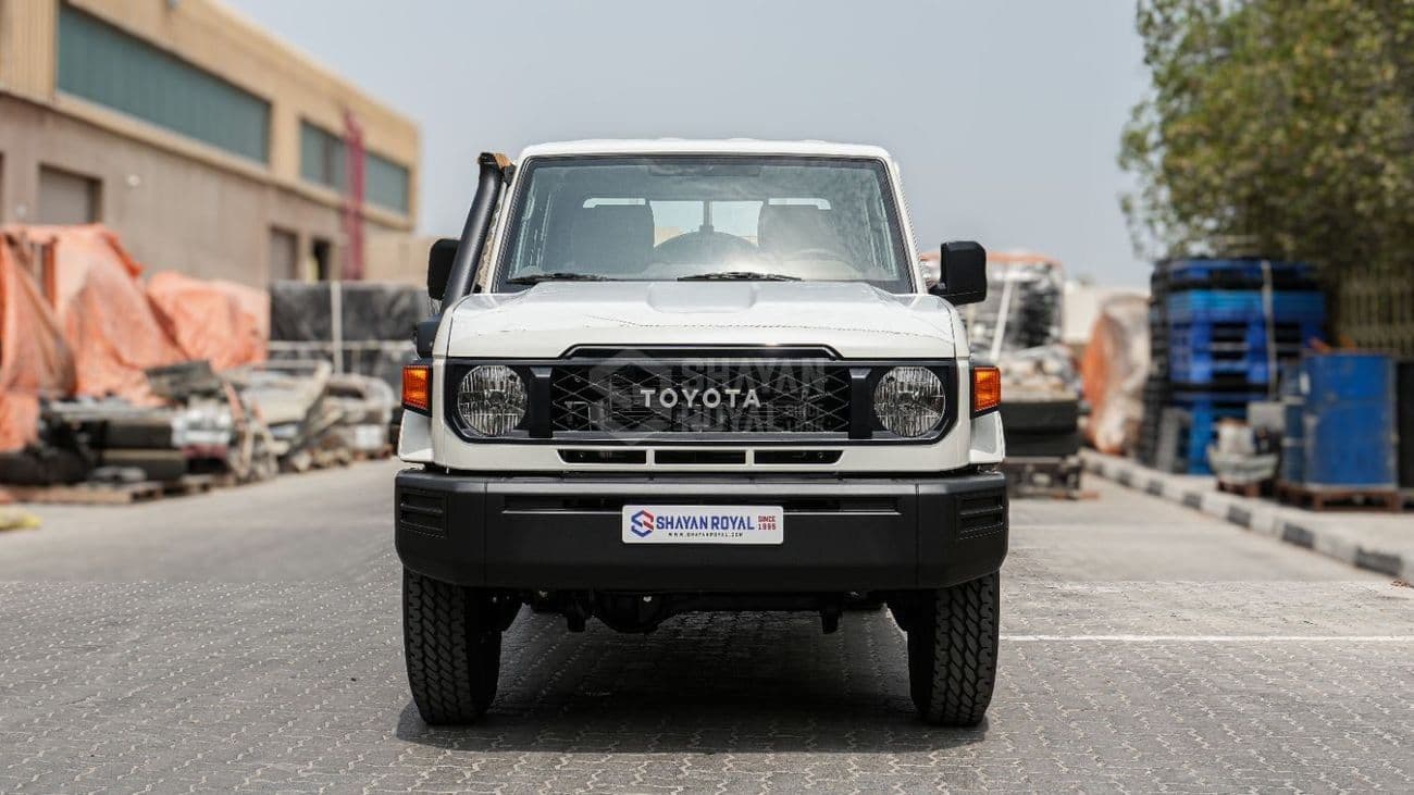 2026 Toyota Land Cruiser Pick Up Standard_E thumbnail 2