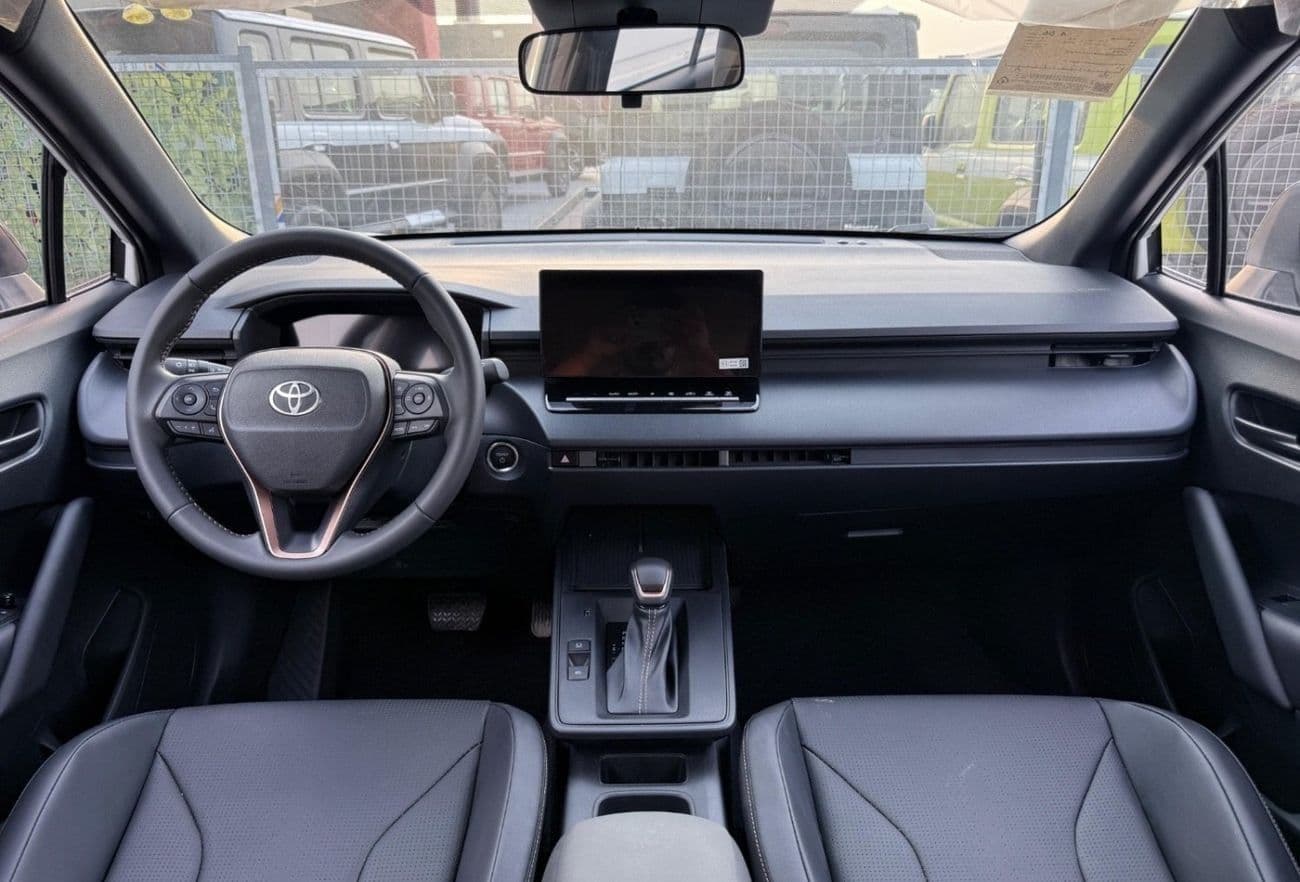 2026 Toyota Corolla Cross GLI thumbnail 6