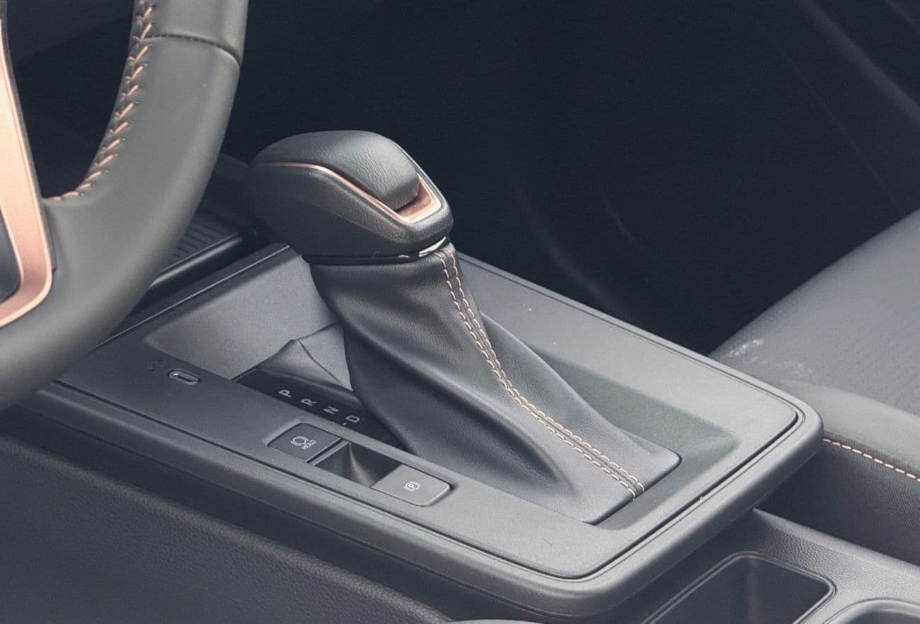 2026 Toyota Corolla Cross GLI thumbnail 8