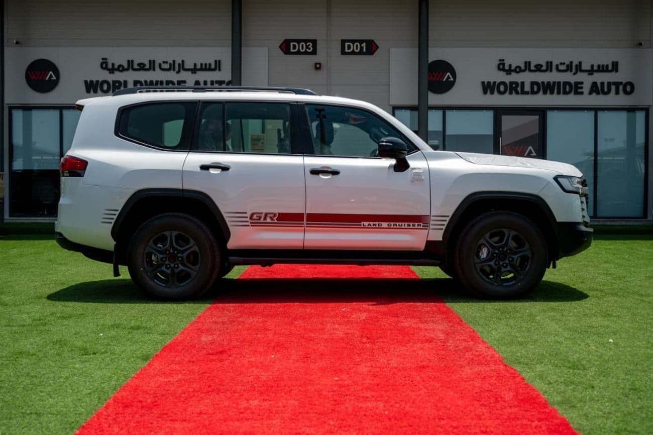 2025 Toyota Land Cruiser GR SPORT thumbnail 6