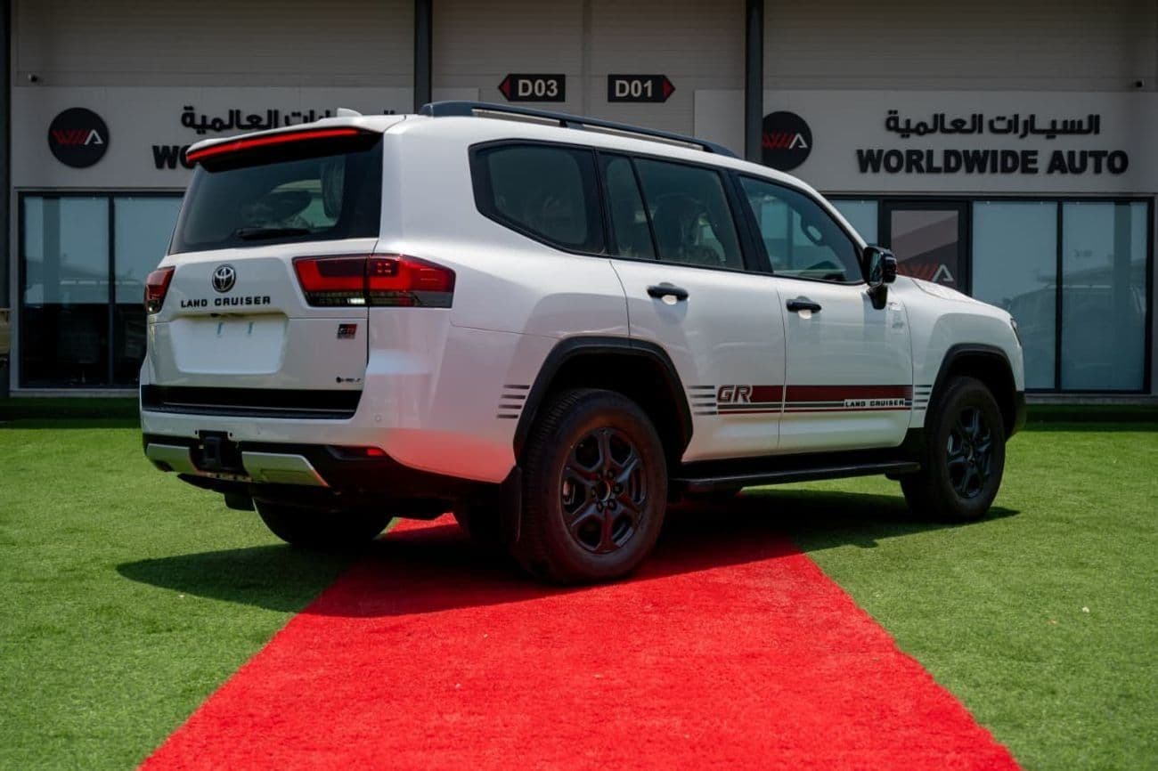 2025 Toyota Land Cruiser GR SPORT thumbnail 2