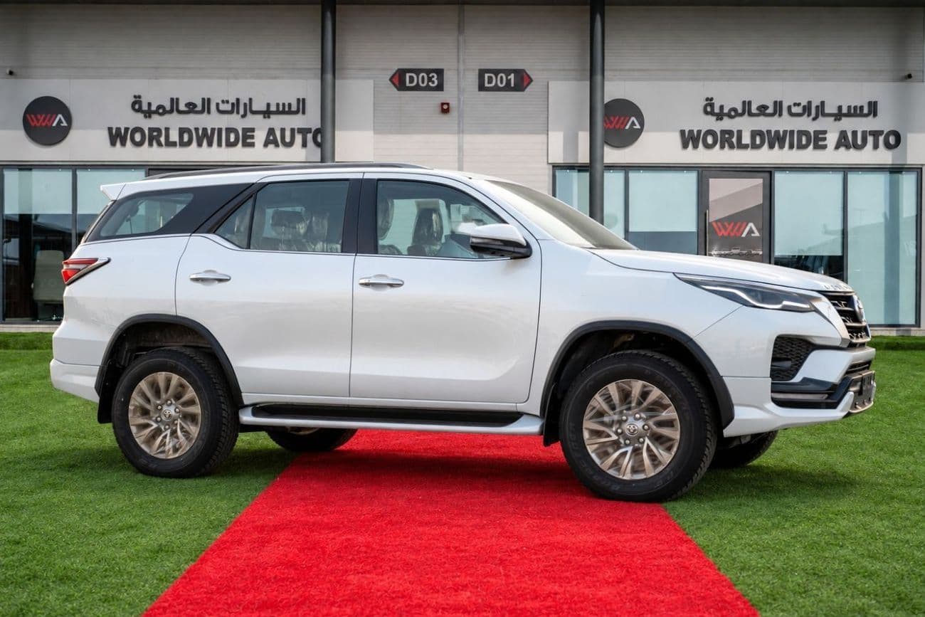 2026 Toyota Fortuner VXR thumbnail 3