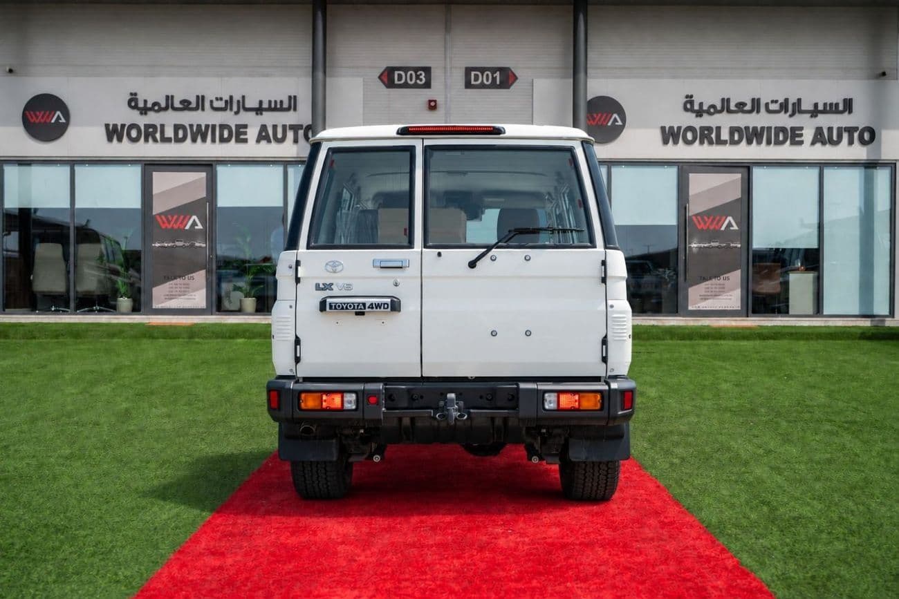 2025 Toyota Land Cruiser 70 LC 76 4.0Ltr. Z1 A/T thumbnail 5