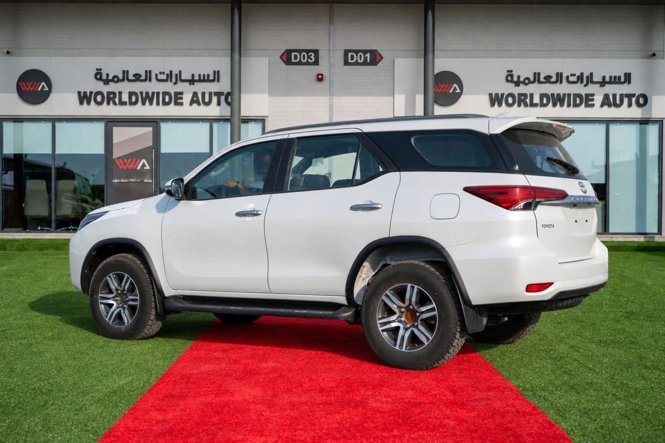2025 Toyota Fortuner GX2 thumbnail 2