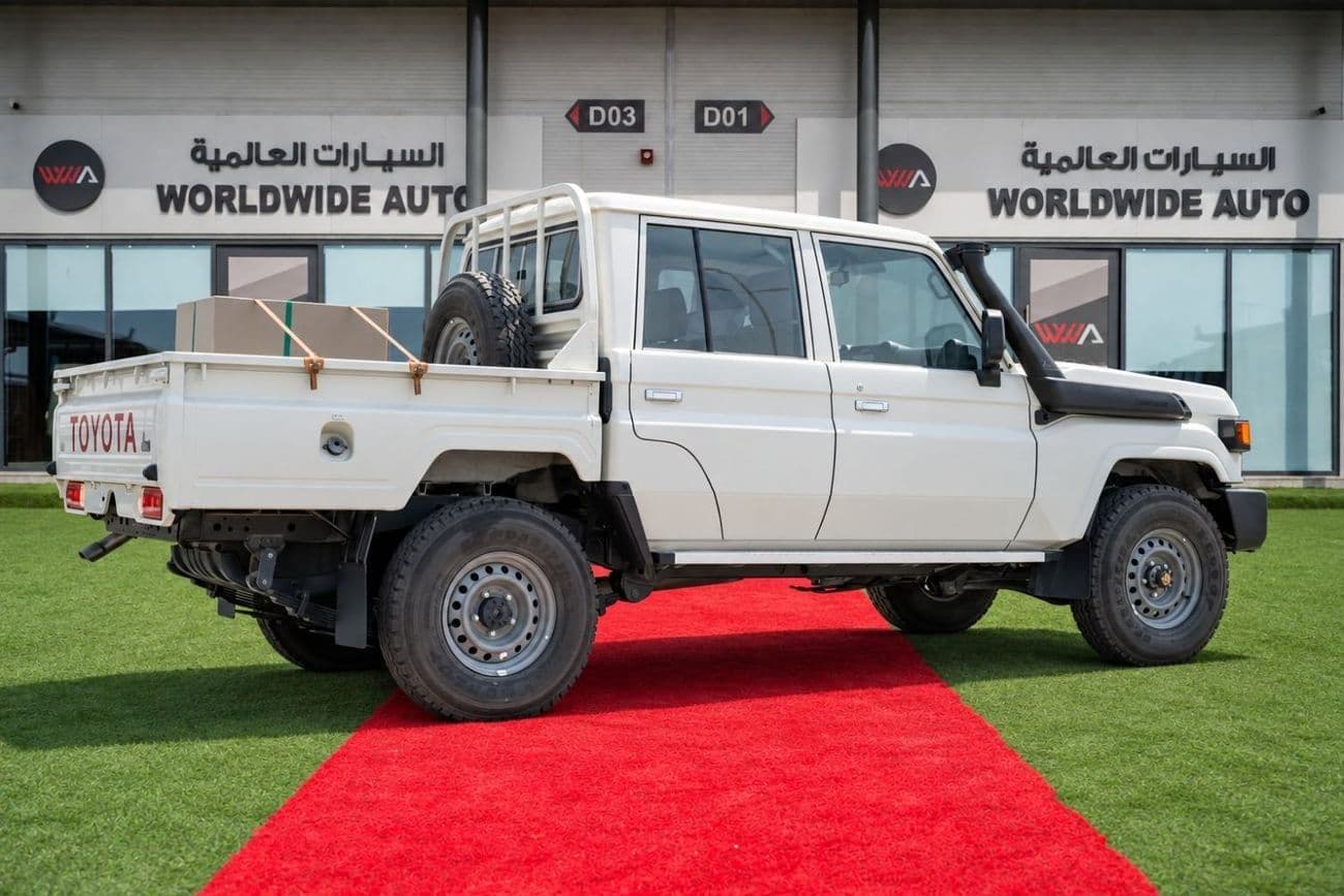 2025 Toyota Land Cruiser Pick Up 79 4.0L Double Cab 5MT 4x4 2025 Model thumbnail 7