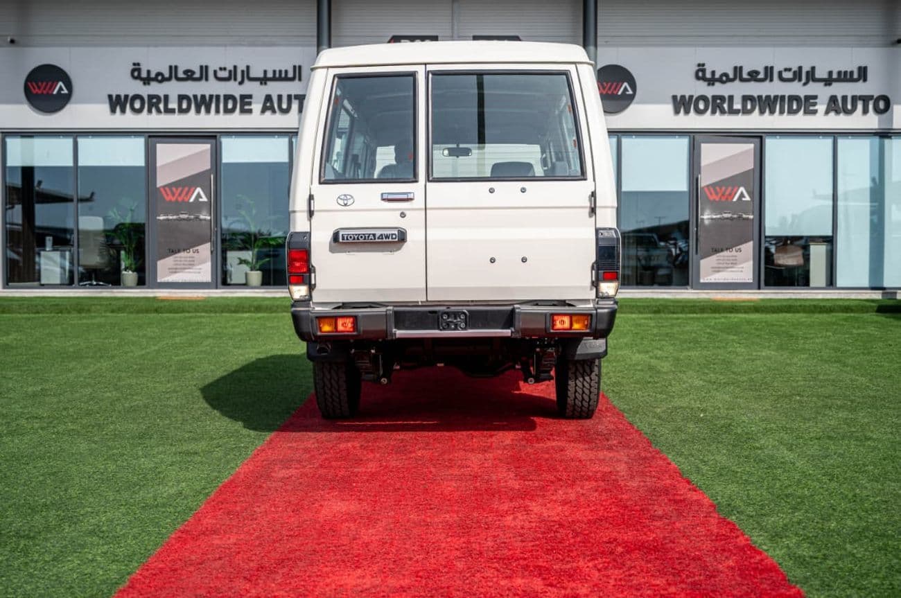 2026 Toyota Land Cruiser 70 LC 78 HARDTOP 2.8L AT thumbnail 4