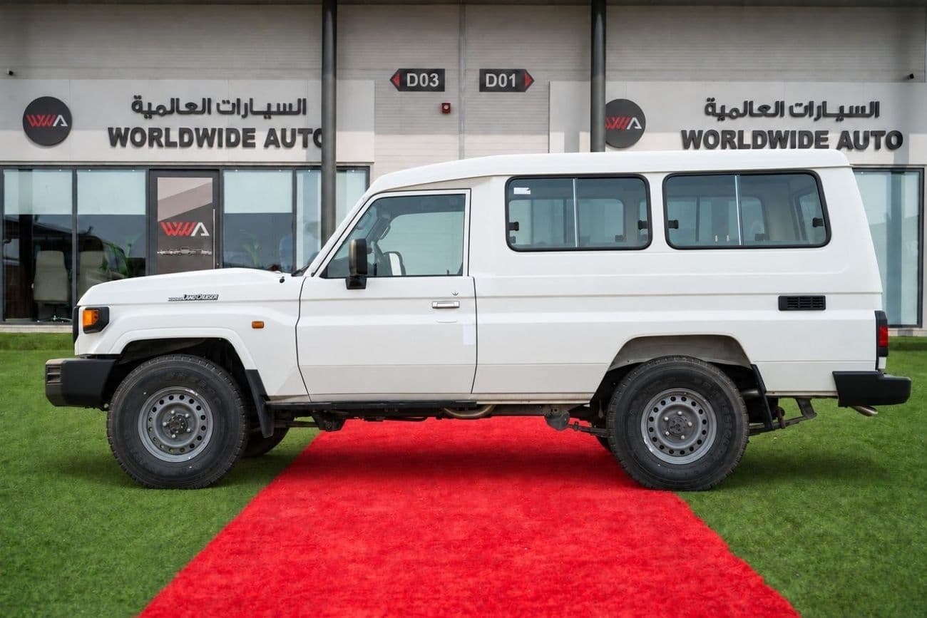 2024 Toyota Land Cruiser 70 LC78 HT DX thumbnail 5