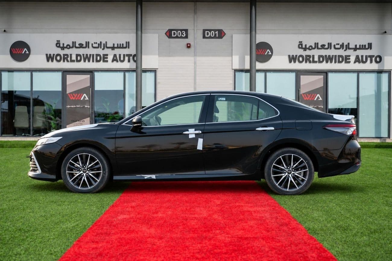 2024 Toyota Camry GLE-X thumbnail 2