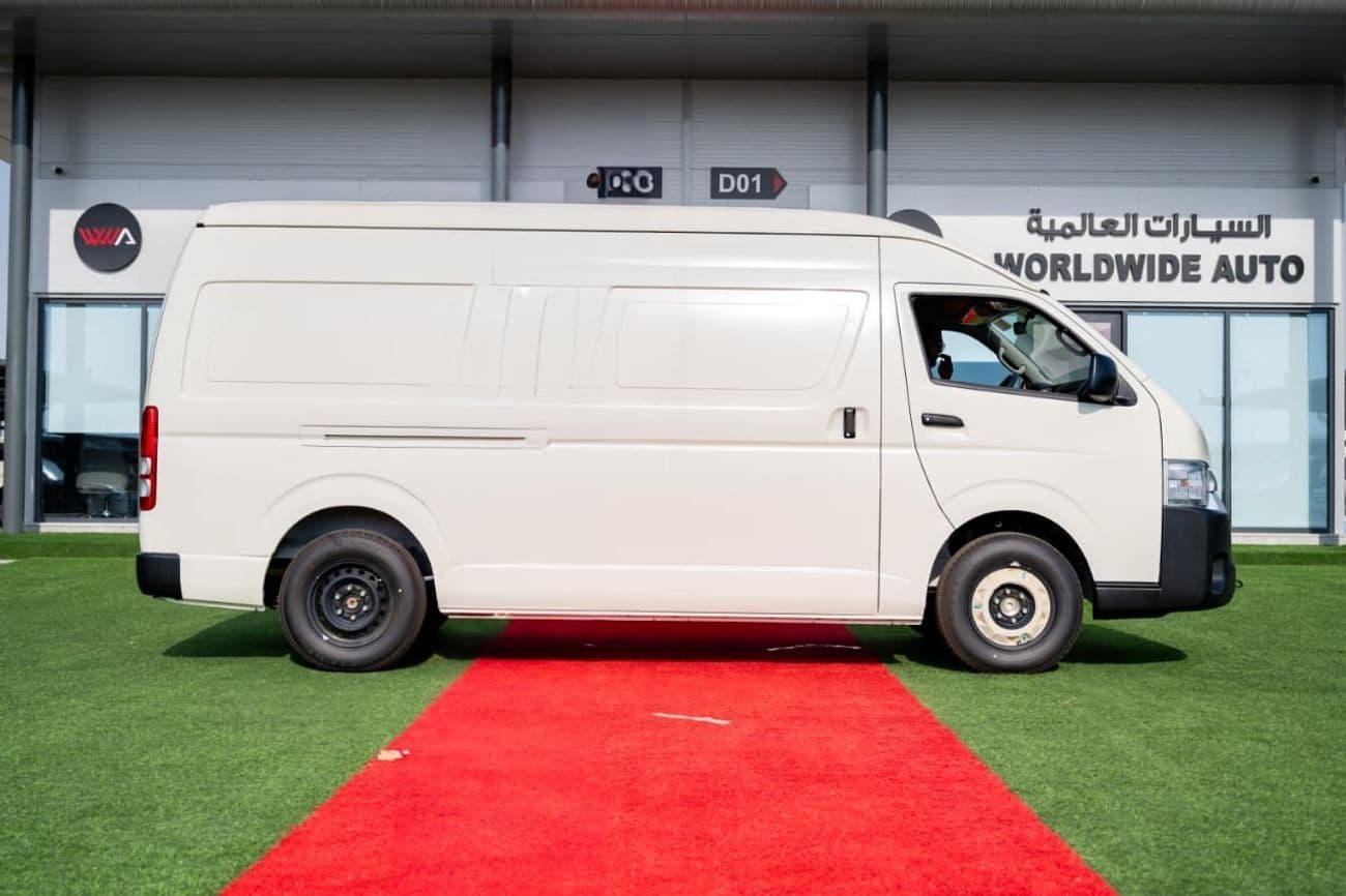 2025 Toyota Hiace PETROL 2.7 HIGHROOF CARGO MANUAL TRANSMISSION thumbnail 3