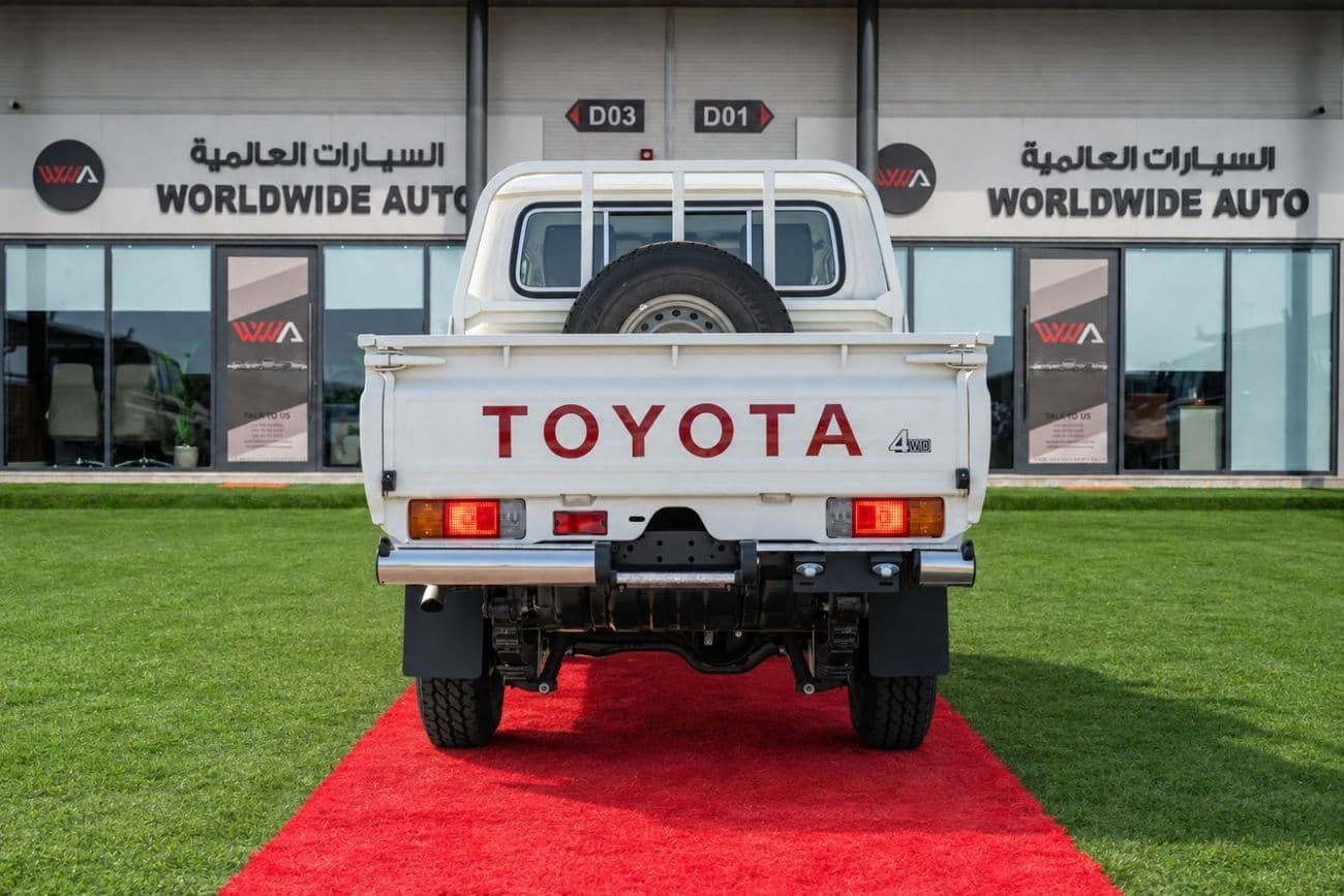 2026 Toyota Land Cruiser Pickup 70 thumbnail 8