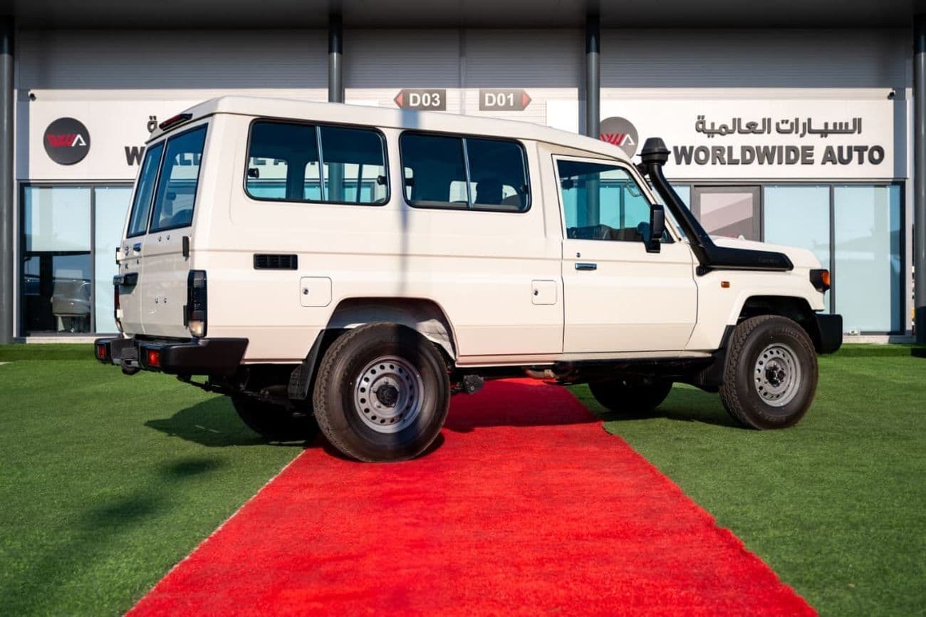 2025 Toyota Land Cruiser 70 LC 78 HARDTOP 4.0L MT thumbnail 4