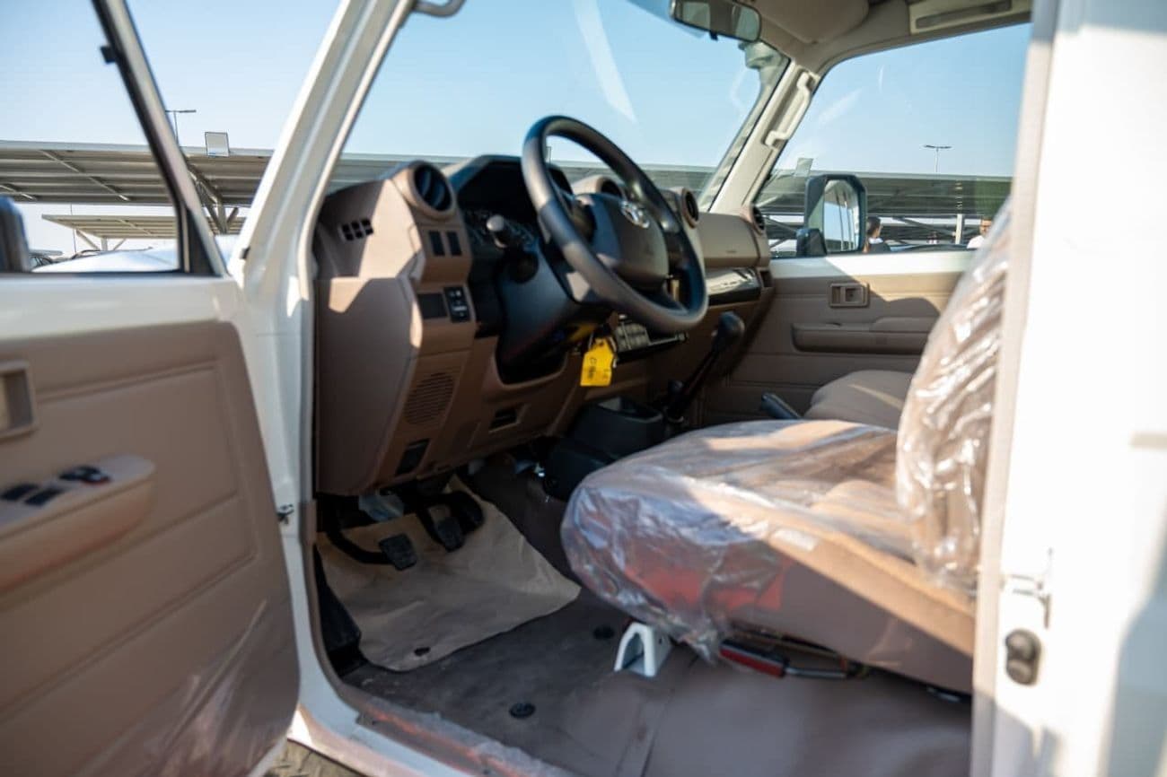 2025 Toyota Land Cruiser 70 LC 78 HARDTOP 4.0L MT thumbnail 5