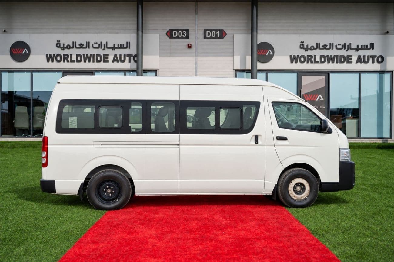2026 Toyota Hiace thumbnail 2