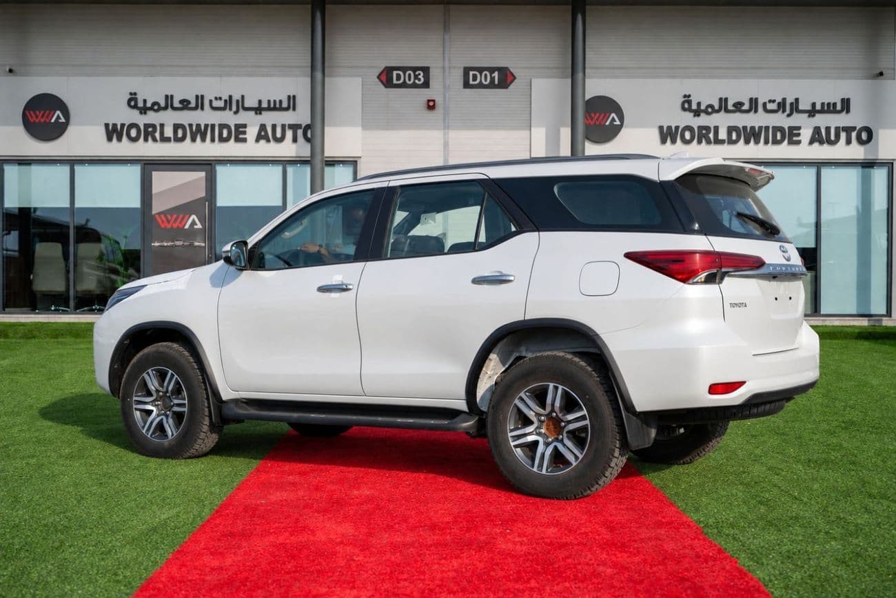 2025 Toyota Fortuner GX2 thumbnail 4