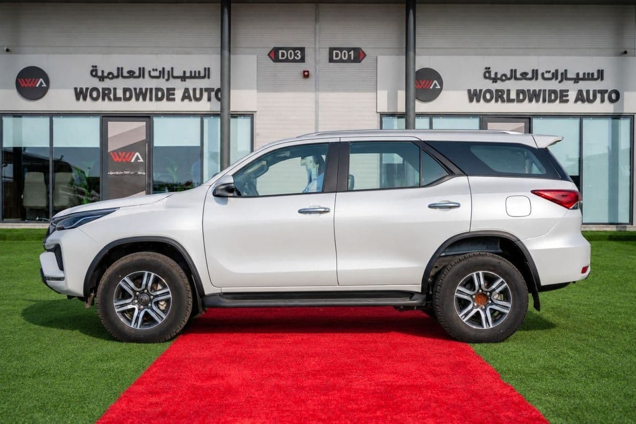 2025 Toyota Fortuner GX2 thumbnail 6