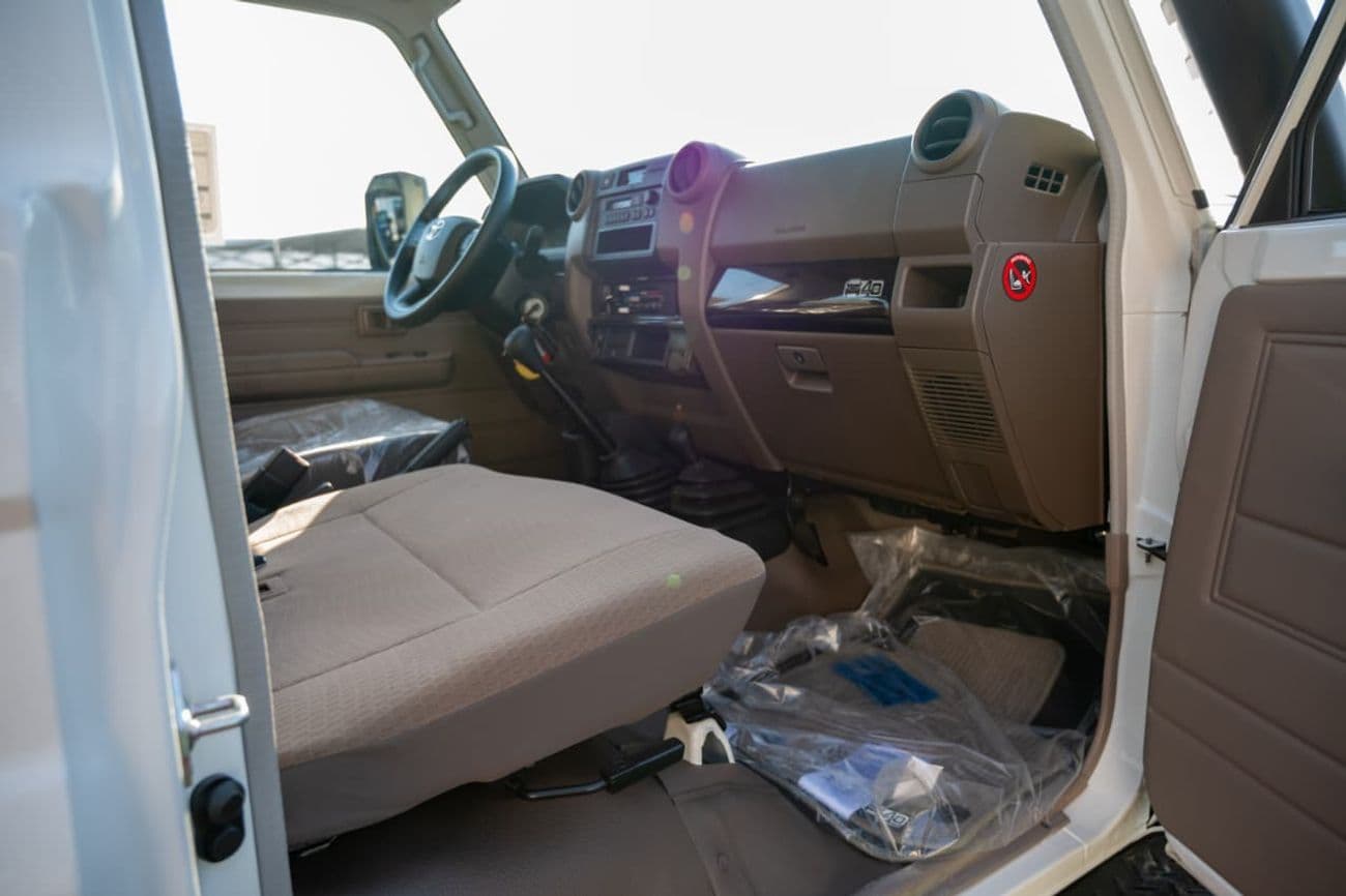 2025 Toyota Land Cruiser 70 LC 78 HARDTOP 4.0L MT thumbnail 7