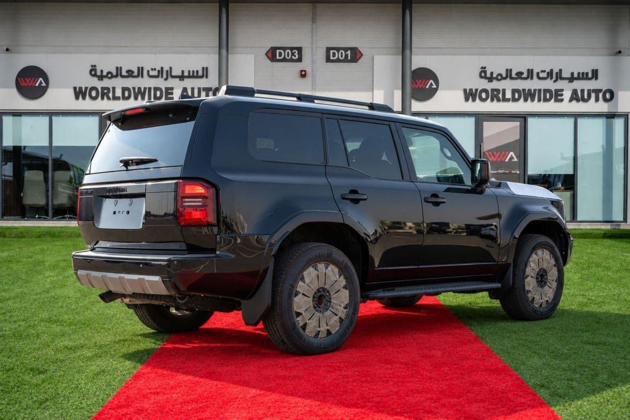 2025 Toyota Prado thumbnail 8