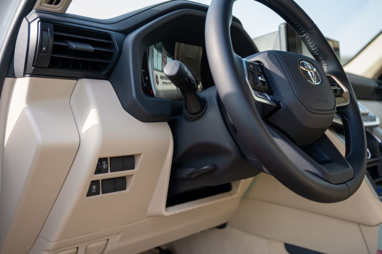 2025 Toyota Land Cruiser GXR thumbnail 7
