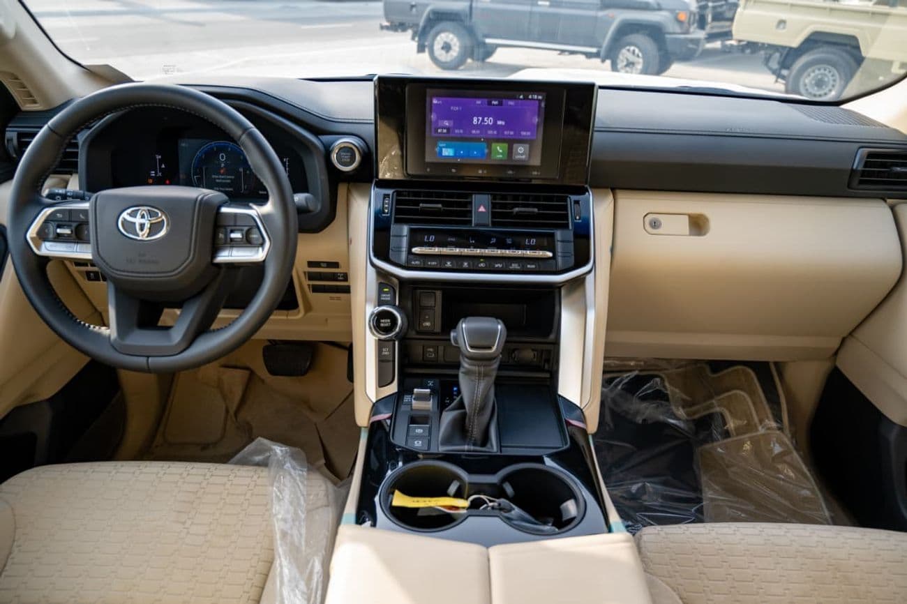 2025 Toyota Land Cruiser GXR thumbnail 4