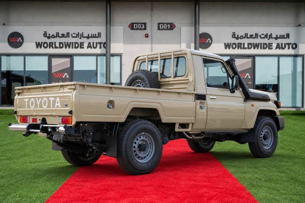2026 Toyota Land Cruiser Pickup 70 LC 79 STD-E1 AUTOMATIC 2026 MODEL thumbnail 2