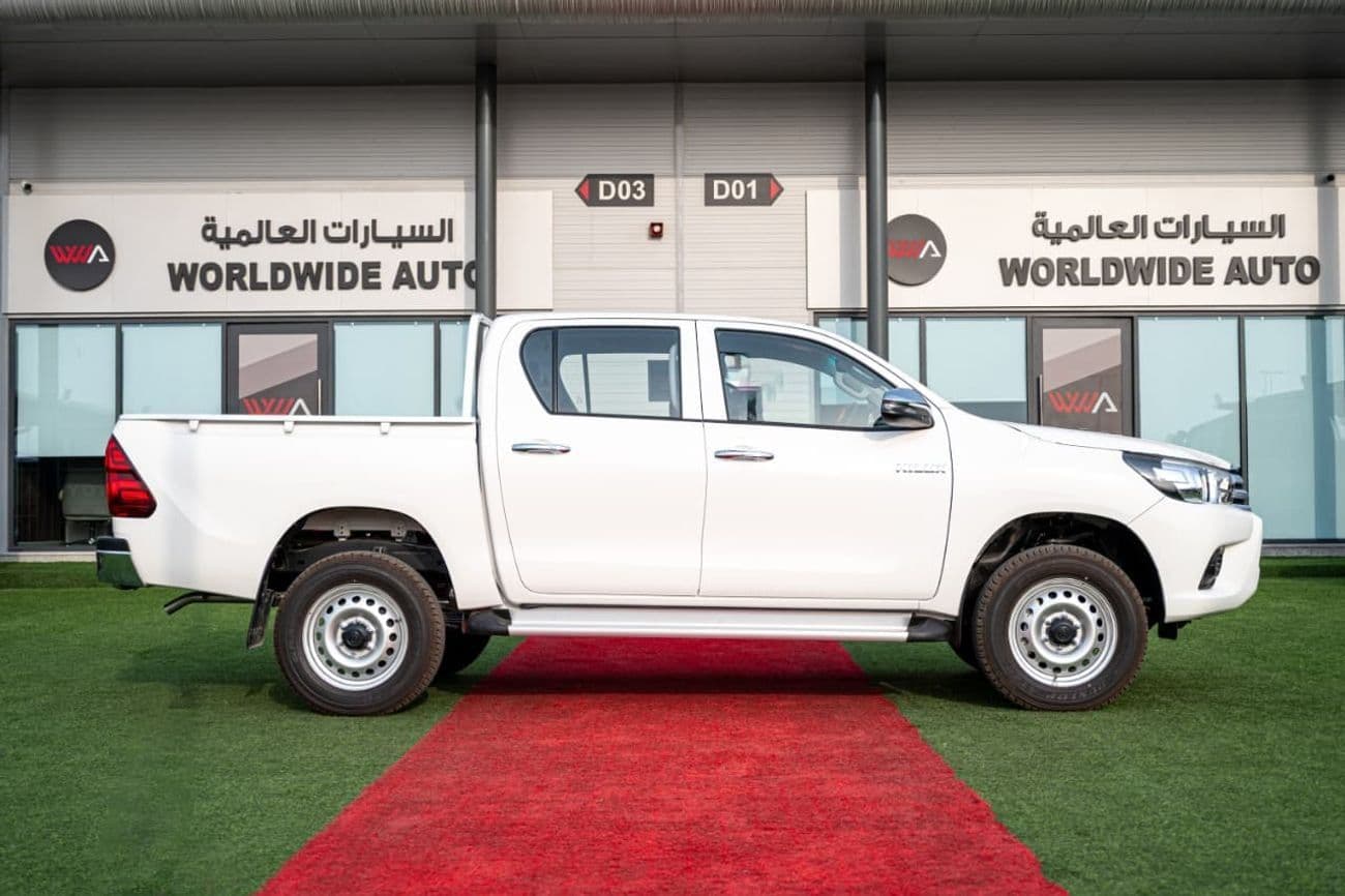 2026 Toyota Hilux DLX thumbnail 3