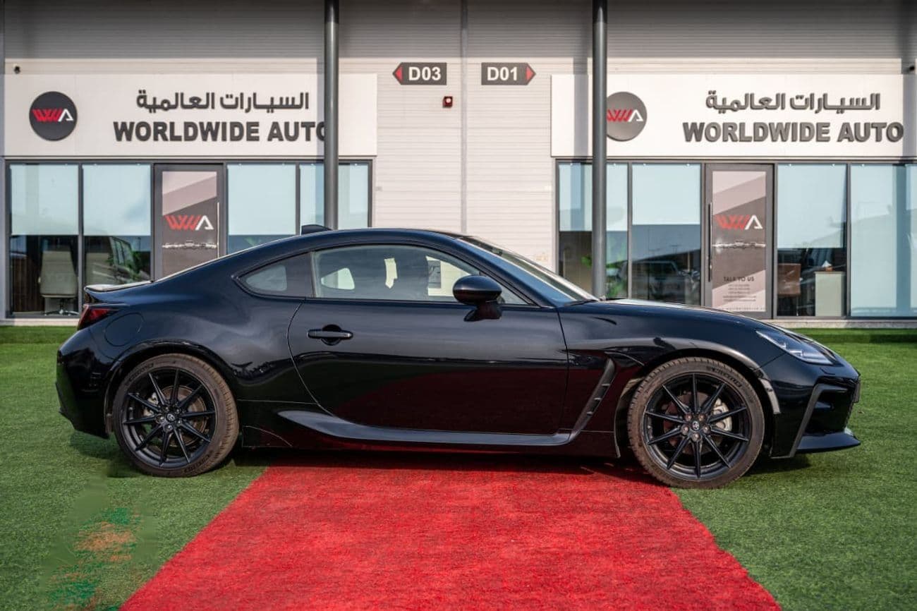 2025 Toyota 86 GR86 2.4L Automatic thumbnail 3
