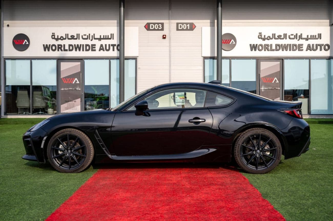 2025 Toyota 86 GR86 2.4L Automatic thumbnail 8